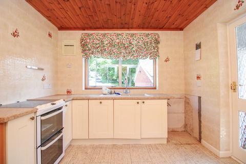 4 bedroom detached bungalow for sale, Berkley Avenue, Axwell Park, Blaydon