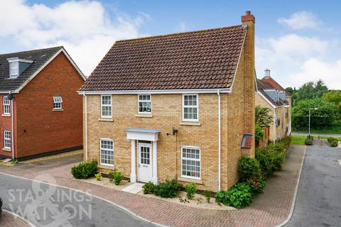 4 bedroom detached house for sale, Caddow Road, Three Score, Norwich