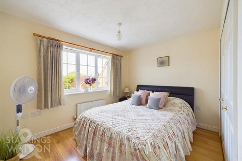 4 bedroom detached house for sale, Caddow Road, Three Score, Norwich