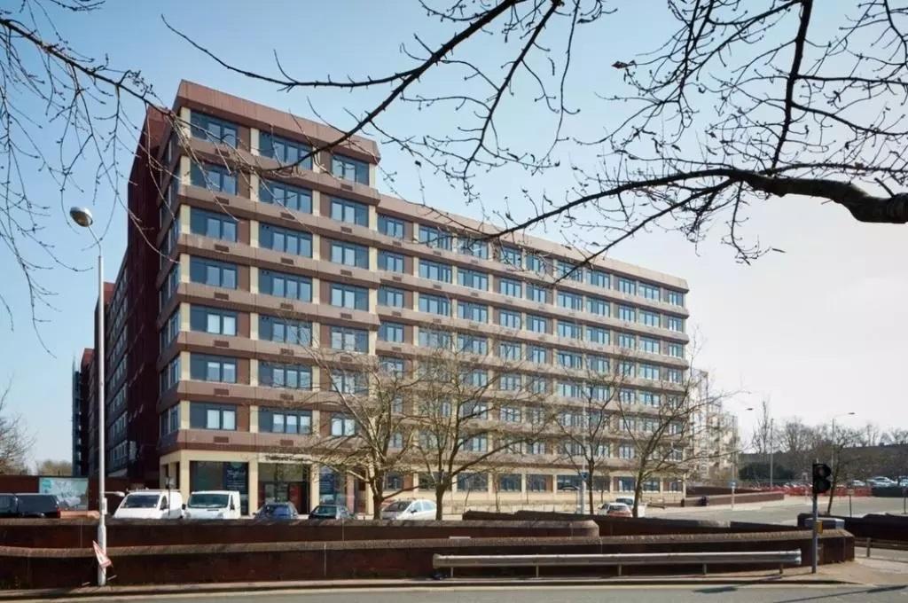 Cherrydown East, Basildon SS16 2 bed flat to rent £1,450 pcm (£335 pw)