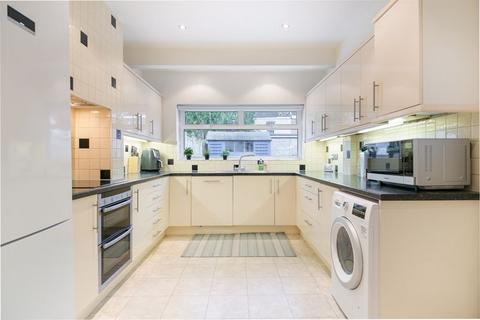 3 bedroom terraced house for sale, Addiscombe Court Road, Croydon