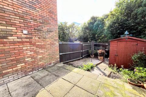 1 bedroom terraced house to rent, Grove Gardens, Tring