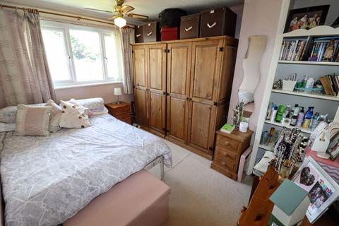 2 Bushy Close, Bletchley, Milton Keynes, MK3 6PH