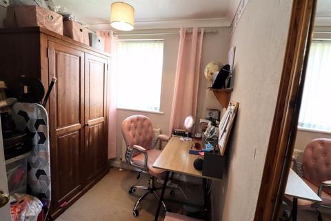 2 Bushy Close, Bletchley, Milton Keynes, MK3 6PH