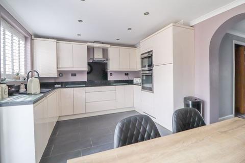 45 Elmdon Road, South Ockendon, RM15 5BF