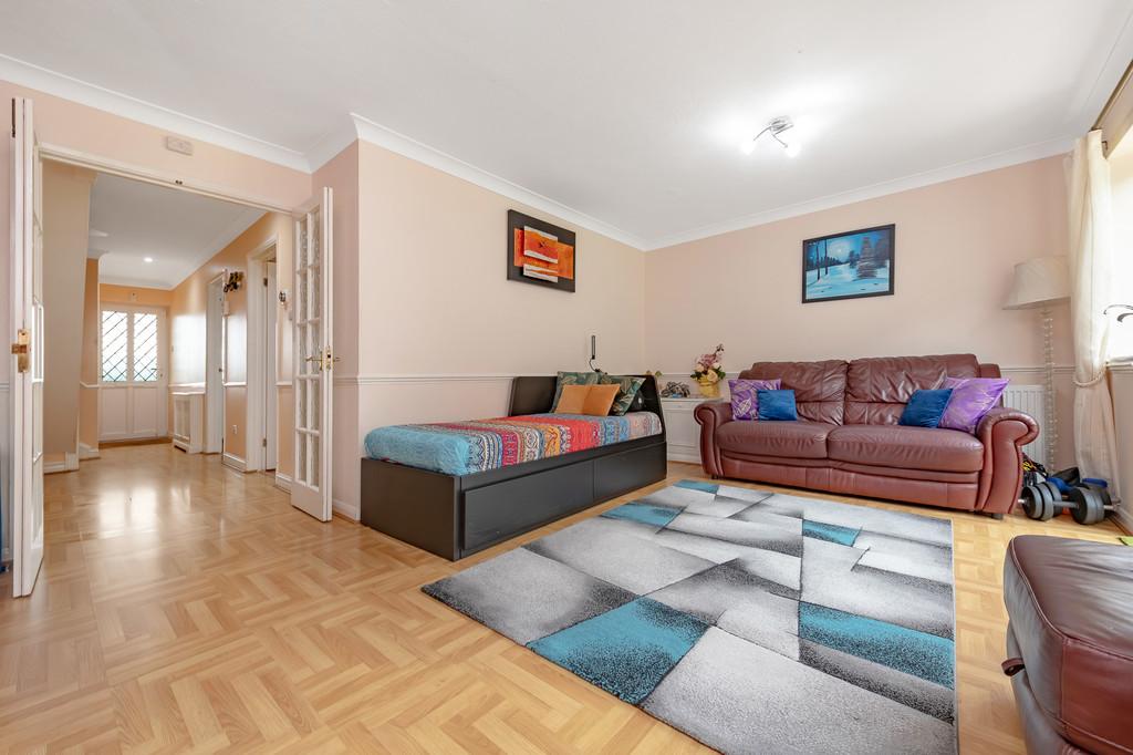 Rickman Hill, Coulsdon CR5 4 bed detached house for sale £650,000