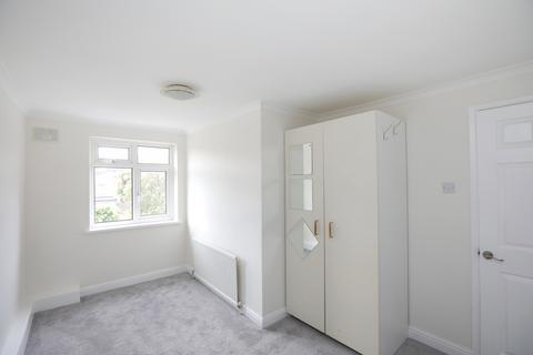 2 bedroom maisonette to rent, Stanley Road, South Woodford E18