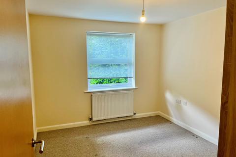 2 bedroom apartment to rent, Winchester Road, Bishops Waltham, SO32