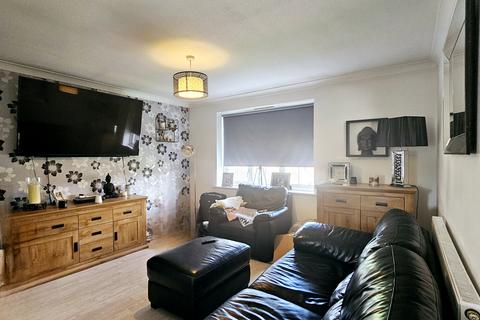 2 bedroom flat to rent, Mayford Close, Elmers End, Beckenham, BR3