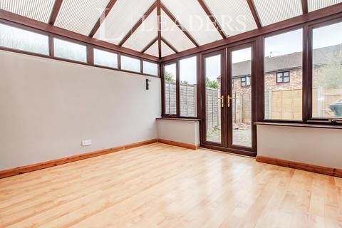 2 bedroom terraced house to rent, Carnation Close, Littlehampton