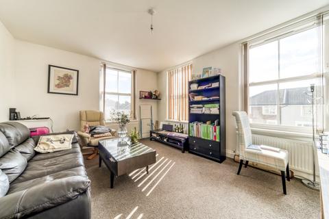 2 bedroom flat to rent, London Road, Croydon, CR0