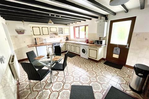 3 bedroom house for sale, Heol Offa, Coedpoeth