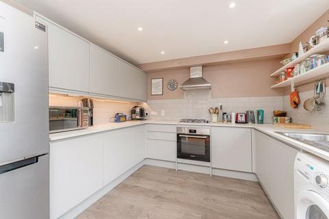 2 bedroom apartment for sale, Northwold Road, London
