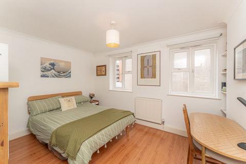 2 bedroom apartment for sale, Northwold Road, London