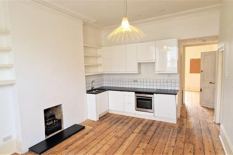 1 bedroom in a flat share to rent, St. Quintin Avenue, London, W10 6NZ