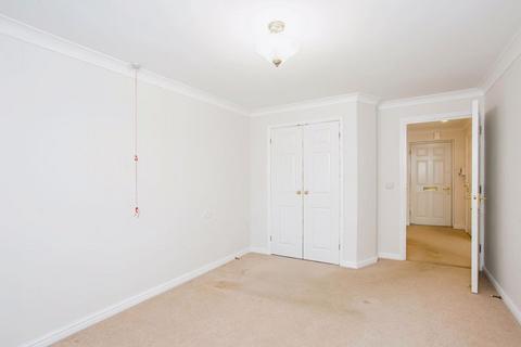 1 bedroom retirement property for sale, 35 Ashingdon Road, Rochford SS4