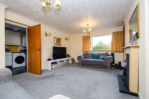 3 bedroom semi-detached house to rent, Chase Road, Burntwood WS7