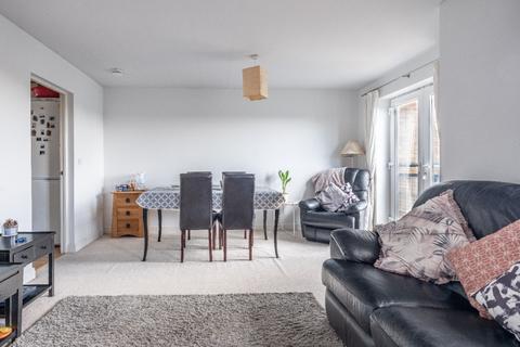 2 bedroom apartment to rent, Knightsbridge Court, Newcastle Upon Tyne NE3