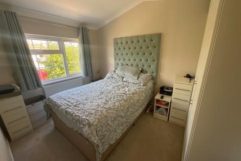 2 bedroom park home for sale, Lower Dunton Road, Brentwood, Essex