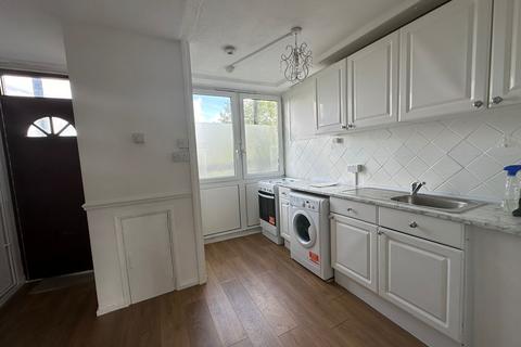 3 bedroom flat to rent, East India Dock Road, Storey House Cottage St,, London, Greater London E14
