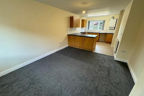 3 bedroom semi-detached house to rent, Kittybert Avenue, Gorton, Manchester, M18 8BF