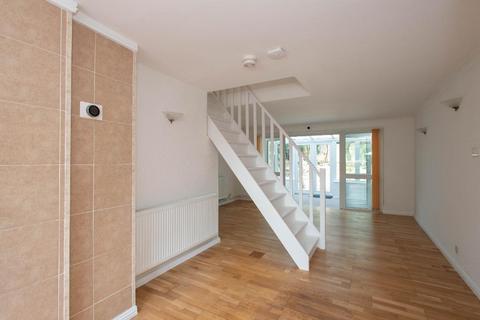 4 bedroom terraced house for sale, Contessa Close, Farnborough Village, Orpington, Kent, BR6 7ER