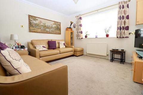 4 bedroom detached house for sale, Marston Gardens, Old Bedford Area, Luton, Bedfordshire, LU2 7DU