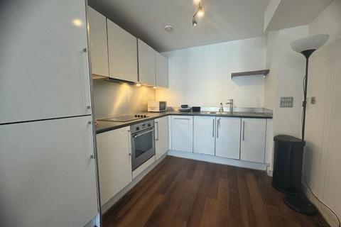 2 bedroom flat to rent, High St, Slough, SL1 1ER