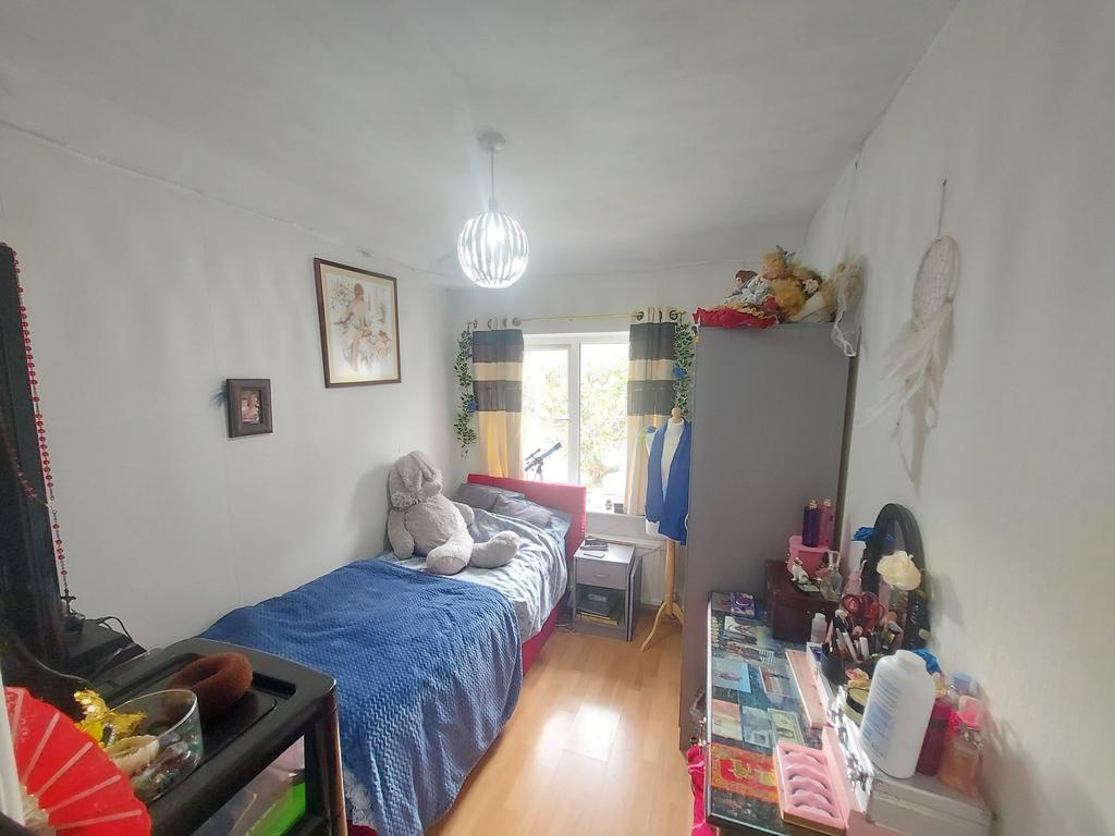 Photograph 12