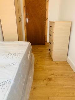 1 bedroom in a house share to rent, Kingsway, Wembley HA9