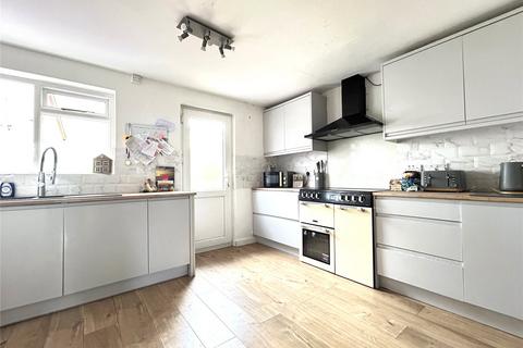 10 Bubwith Road, Chard, TA20 2BN