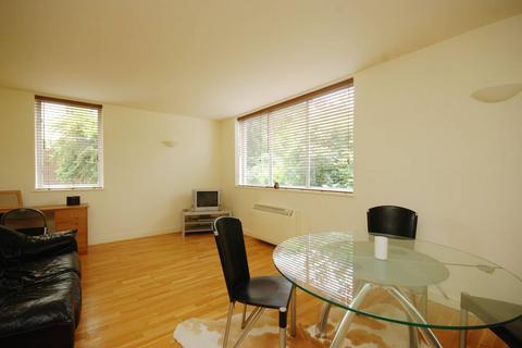 2 bedroom flat for sale, Dinerman Court, St John's Wood, London, NW8