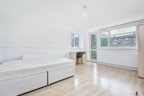 3 bedroom flat to rent, Beckway Street, Walworth, London, SE17