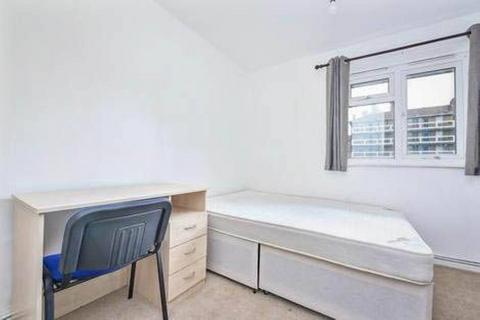 3 bedroom flat to rent, Beckway Street, Walworth, London, SE17
