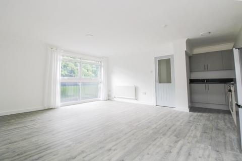 3 bedroom apartment for sale, Maresfield, Croydon, CR0