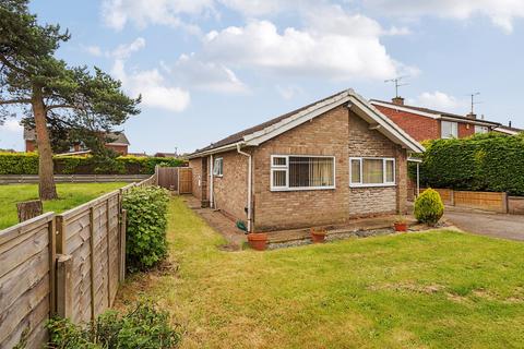 2 bedroom bungalow for sale, Dean Close, Mansfield, Mansfield