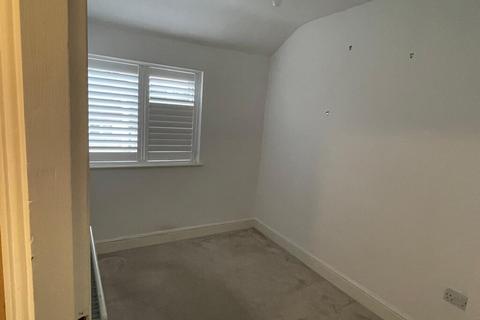 2 bedroom terraced house to rent, Derinton RdLondon SW17 8JB