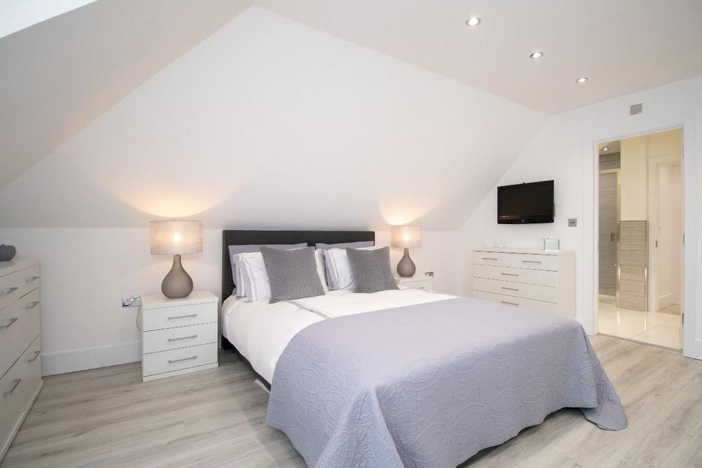 Bedroom 2 II