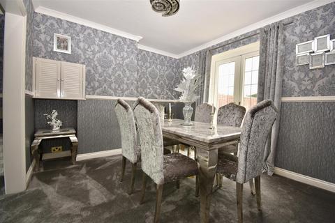 4 bedroom semi-detached house for sale, The Poplars, Malton YO17