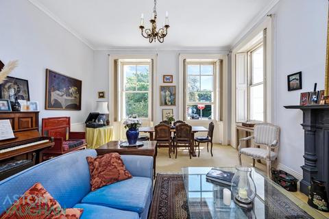 1 bedroom apartment for sale, Sussex Square, Brighton BN2