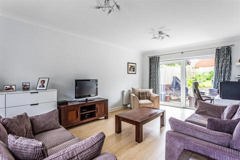 3 The Ridgeway, Fetcham, Leatherhead, KT22 9BA