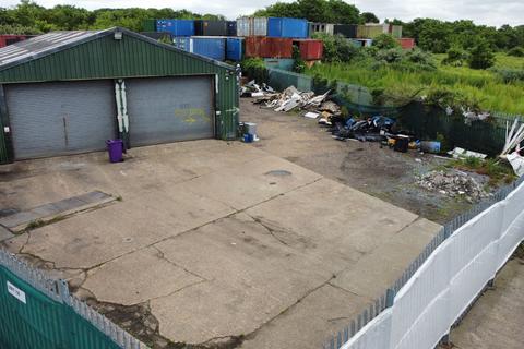 Warehouse to rent, Askew Farm Lane, Grays