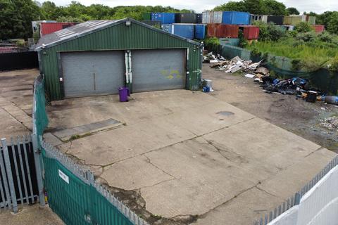 Warehouse to rent, Askew Farm Lane, Grays