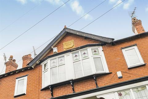 3 bedroom house to rent, Moss Lane, Stockport SK7