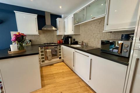 2, Romilly Court Romilly Crescent, Cardiff, CF11 9PE