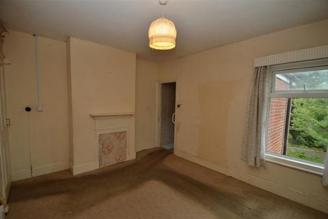 2 bedroom semi-detached house for sale, Carisbrooke High Street, Newport