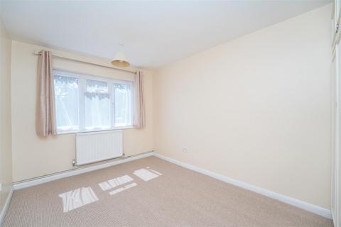 2 bedroom apartment for sale, High Trees Court , Manor Court Road