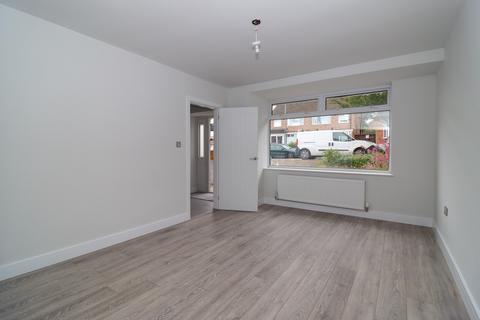 3 bedroom semi-detached house to rent, Fairstone Hill, Oadby, LE2