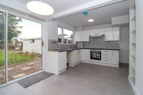 3 bedroom semi-detached house to rent, Fairstone Hill, Oadby, LE2