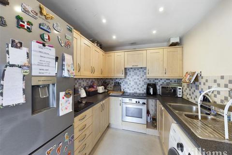 undefined, Hampden Square, Aylesbury HP19